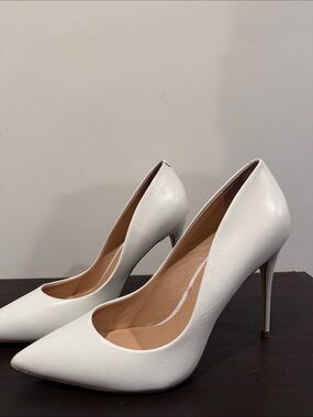 Classic White Pointed-Toe Stiletto Pumps - Sz 11